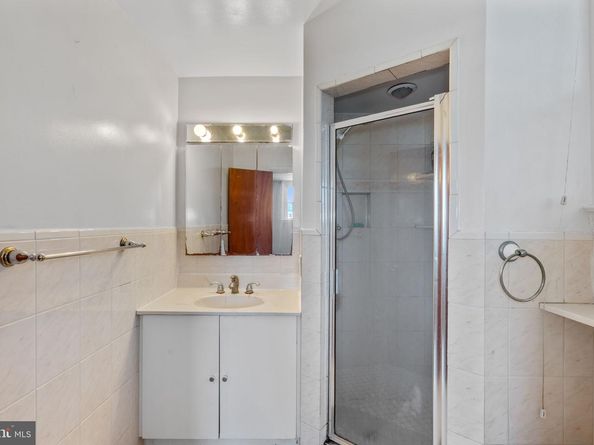9967 Verree Road, Philadelphia PA 19115