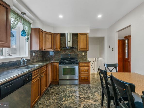 9967 Verree Road, Philadelphia PA 19115