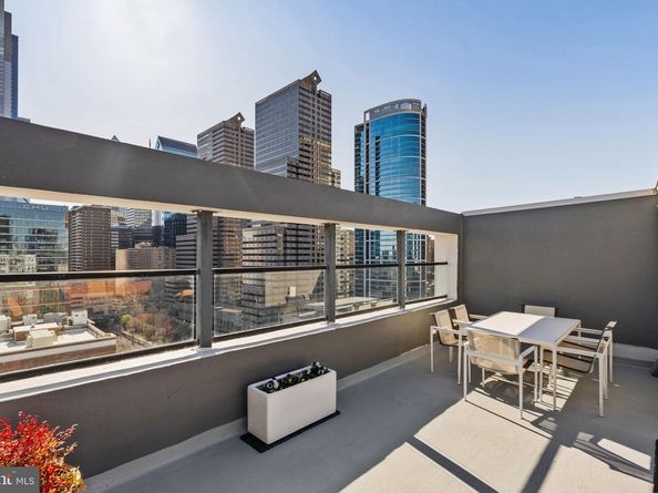 2200 Arch Street 1205, Philadelphia PA 19103