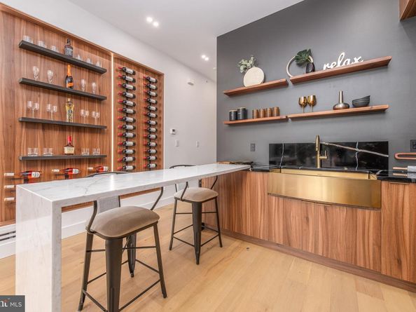 217 Tasker Street, Philadelphia PA 19148