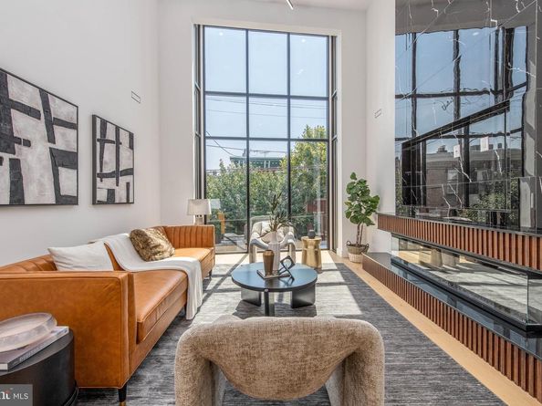 217 Tasker Street, Philadelphia PA 19148