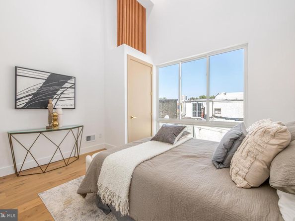 217 Tasker Street, Philadelphia PA 19148