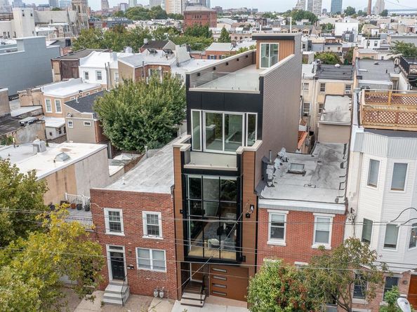 217 Tasker Street, Philadelphia PA 19148