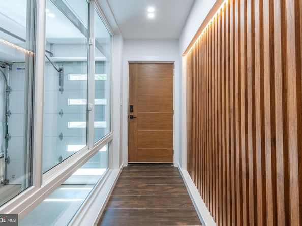 217 Tasker Street, Philadelphia PA 19148