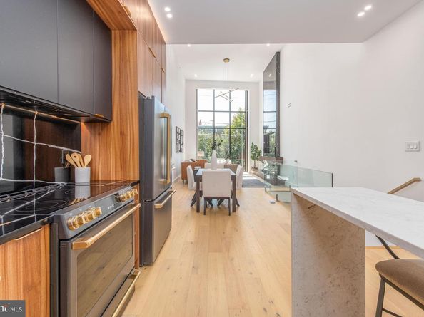 217 Tasker Street, Philadelphia PA 19148