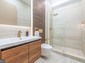 217 Tasker Street, Philadelphia PA 19148