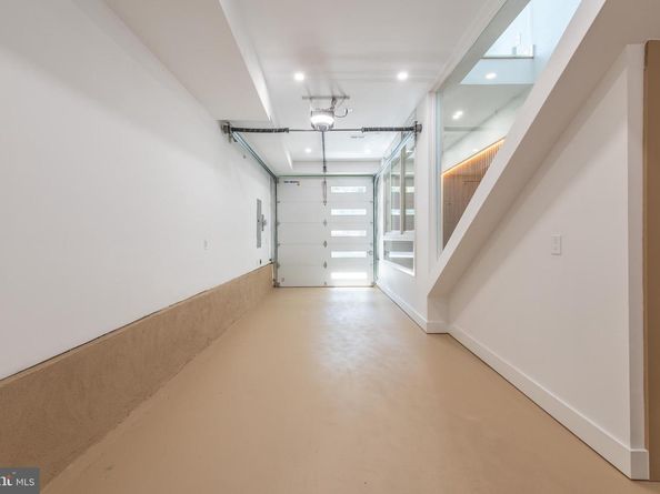 217 Tasker Street, Philadelphia PA 19148