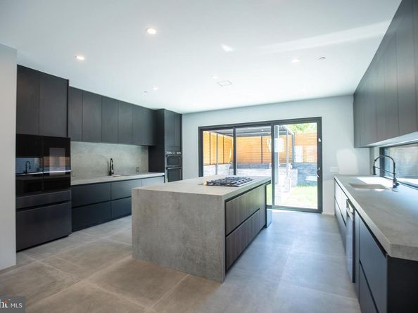 4513 Baker Street, Philadelphia PA 19127