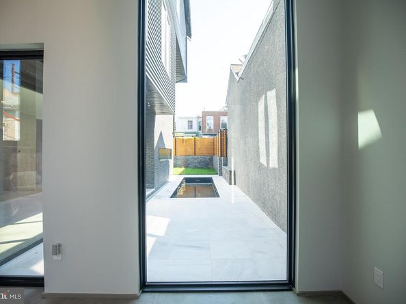 4513 Baker Street, Philadelphia PA 19127
