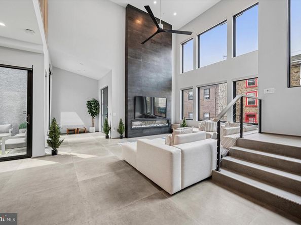 4513 Baker Street, Philadelphia PA 19127