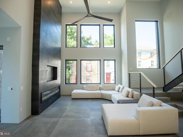 4513 Baker Street, Philadelphia PA 19127