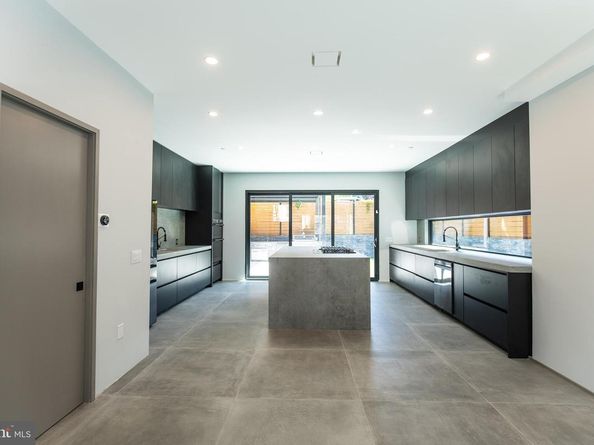 4513 Baker Street, Philadelphia PA 19127