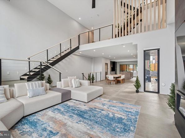 4513 Baker Street, Philadelphia PA 19127