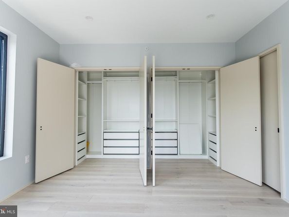 4513 Baker Street, Philadelphia PA 19127