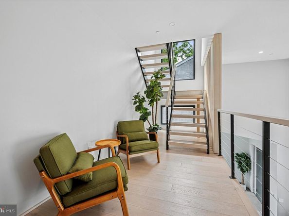 4513 Baker Street, Philadelphia PA 19127