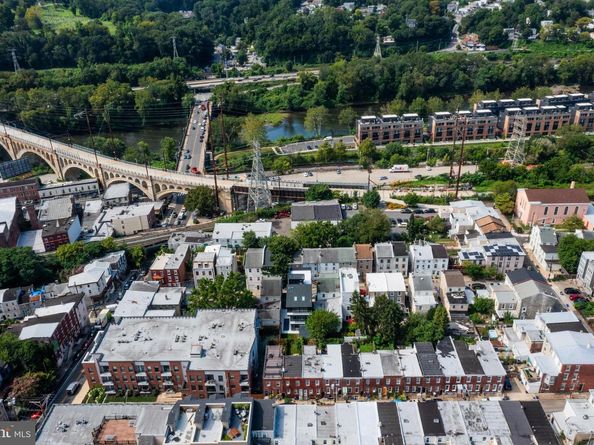 4513 Baker Street, Philadelphia PA 19127