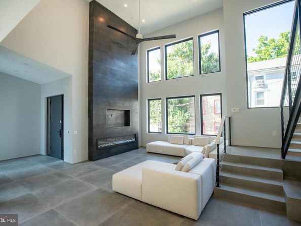 4513 Baker Street, Philadelphia PA 19127