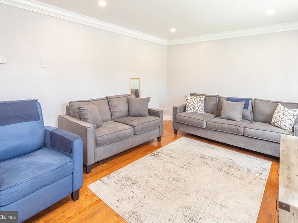 1829 N Dinwiddie Street, Arlington VA 22207