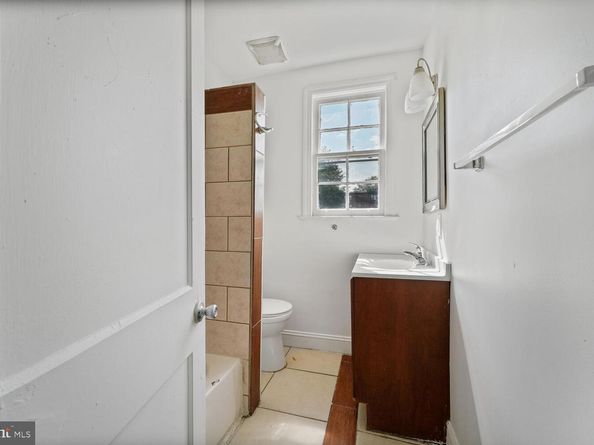 212 Division Avenue NE, Washington DC 20019
