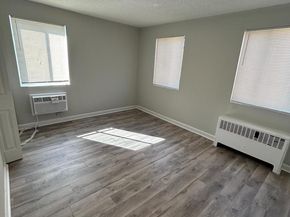 4715 1st Street SW 302, Washington DC 20032