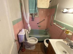 1131 W Rockland Street, Philadelphia PA 19141