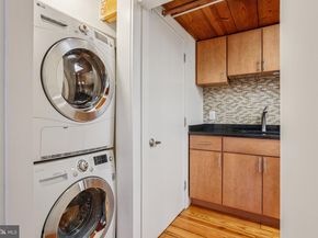 309 Arch Street 206, Philadelphia PA 19106