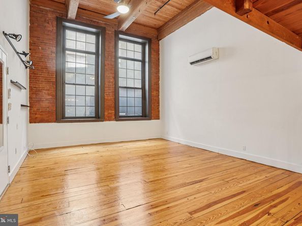 309 Arch Street 206, Philadelphia PA 19106