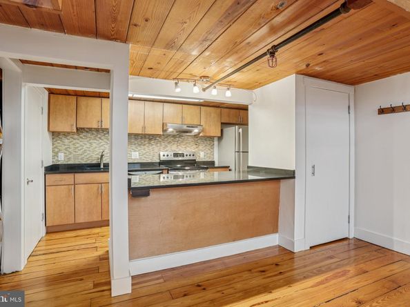 309 Arch Street 206, Philadelphia PA 19106