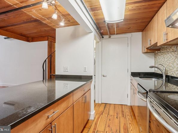 309 Arch Street 206, Philadelphia PA 19106