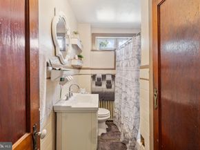 5509 Chew Avenue, Philadelphia PA 19138
