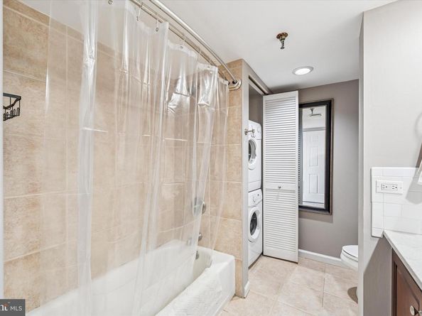 2001 Hamilton Street 1205, Philadelphia PA 19130