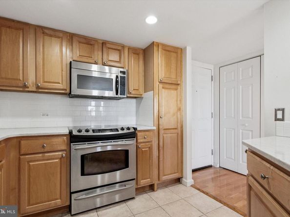 2001 Hamilton Street 1205, Philadelphia PA 19130