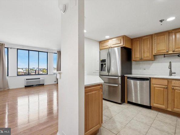 2001 Hamilton Street 1205, Philadelphia PA 19130