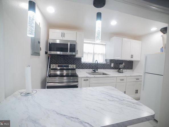 6515 N Park Avenue, Philadelphia PA 19126