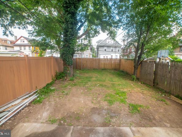 6515 N Park Avenue, Philadelphia PA 19126