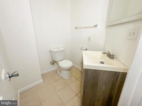 527 42nd Street NE, Washington DC 20019