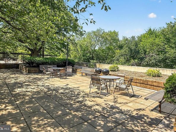 1016 S Wayne Street 101, Arlington VA 22204