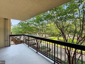 1016 S Wayne Street 101, Arlington VA 22204
