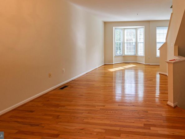 5818 Cowling Court, Alexandria VA 22304