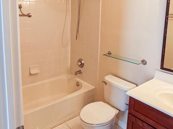 5818 Cowling Court, Alexandria VA 22304