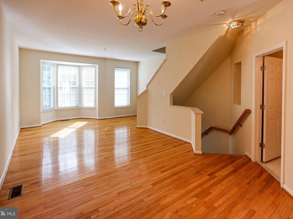 5818 Cowling Court, Alexandria VA 22304