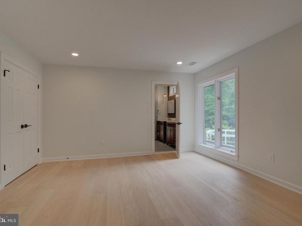 10124 Wendover Drive, Vienna VA 22181