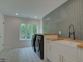 10124 Wendover Drive, Vienna VA 22181