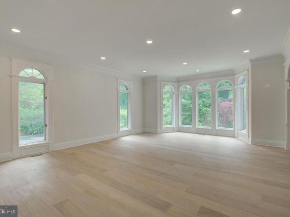 10124 Wendover Drive, Vienna VA 22181