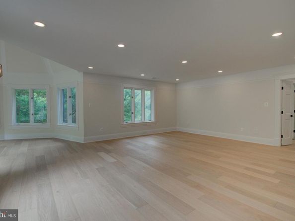 10124 Wendover Drive, Vienna VA 22181