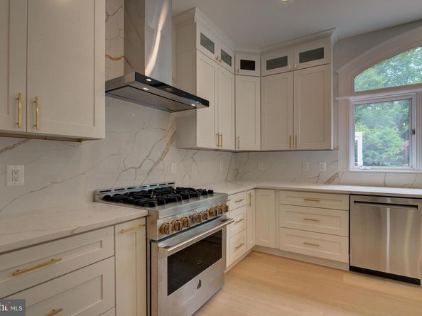 10124 Wendover Drive, Vienna VA 22181