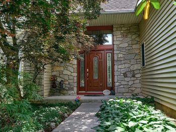 905 Pebble Lane