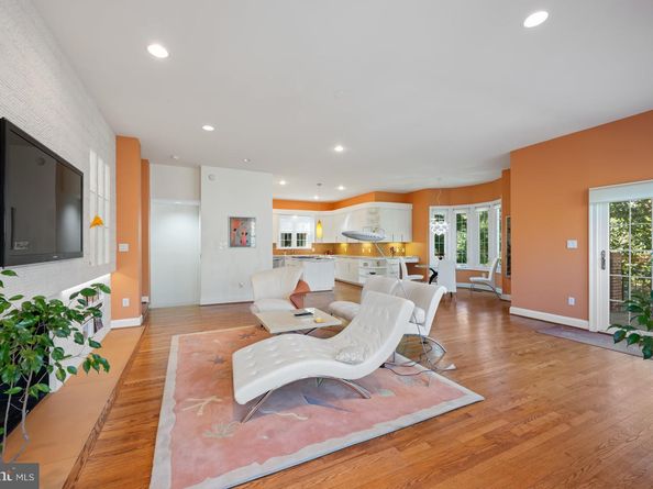 9702 Beman Woods Way, Potomac MD 20854
