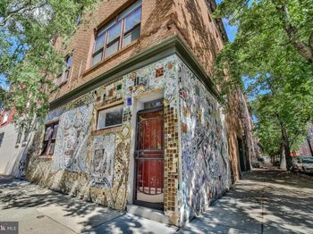 1035 Bainbridge Street