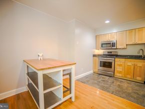 1035 Bainbridge Street B, Philadelphia PA 19147
